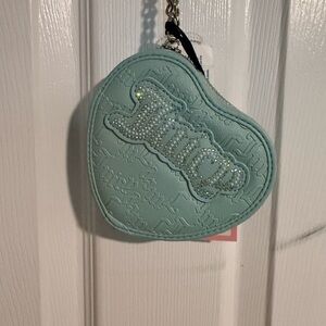 NWT Juicy Couture “String of Pearls” Heart-Shaped Blue Zip Around